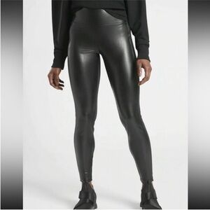 Athleta Delancy Shine Tight Black Legging Size M